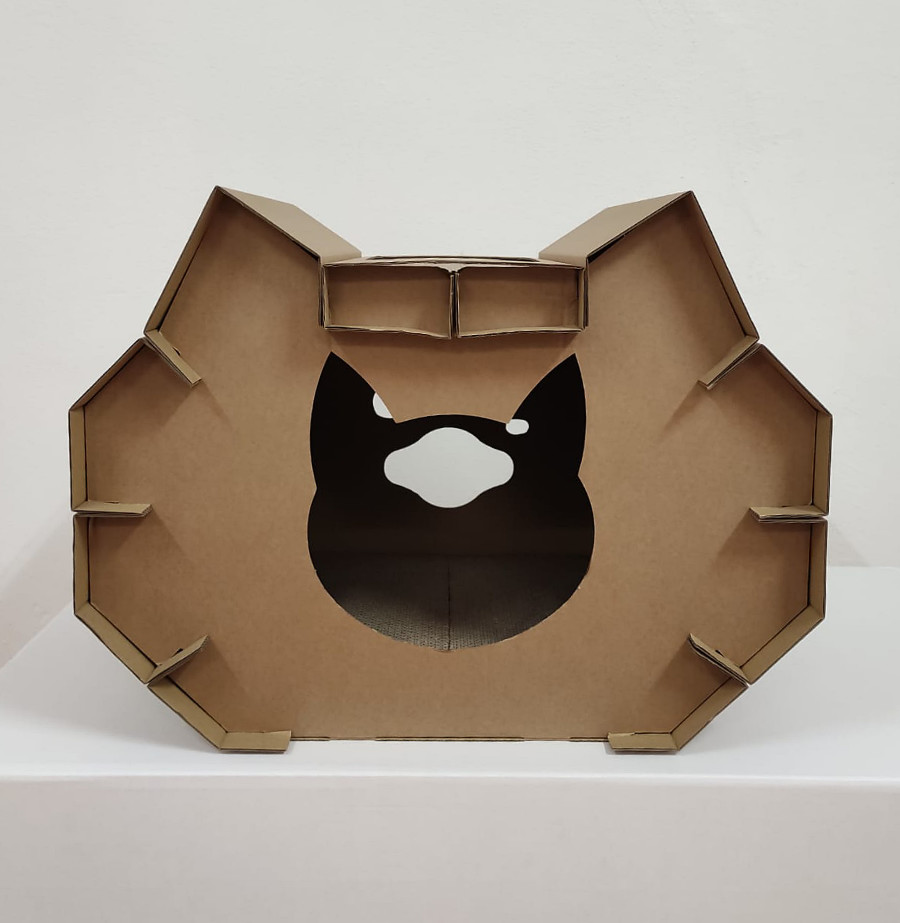 Katzenhaus (Katzenhöhle) in Form eines Katzenkopfes