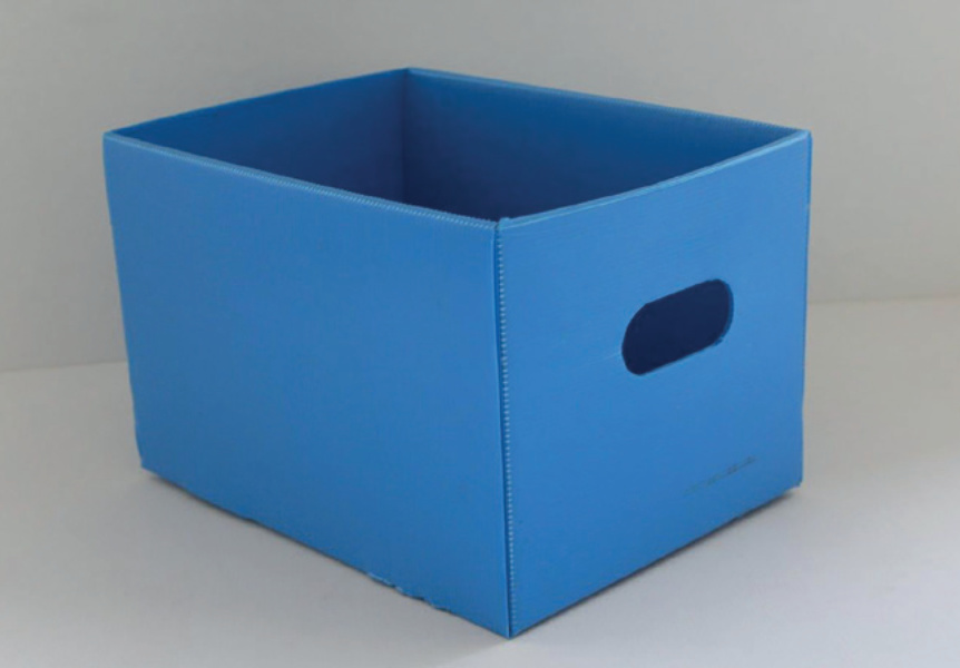 Box aus Kunststoffwellpappe